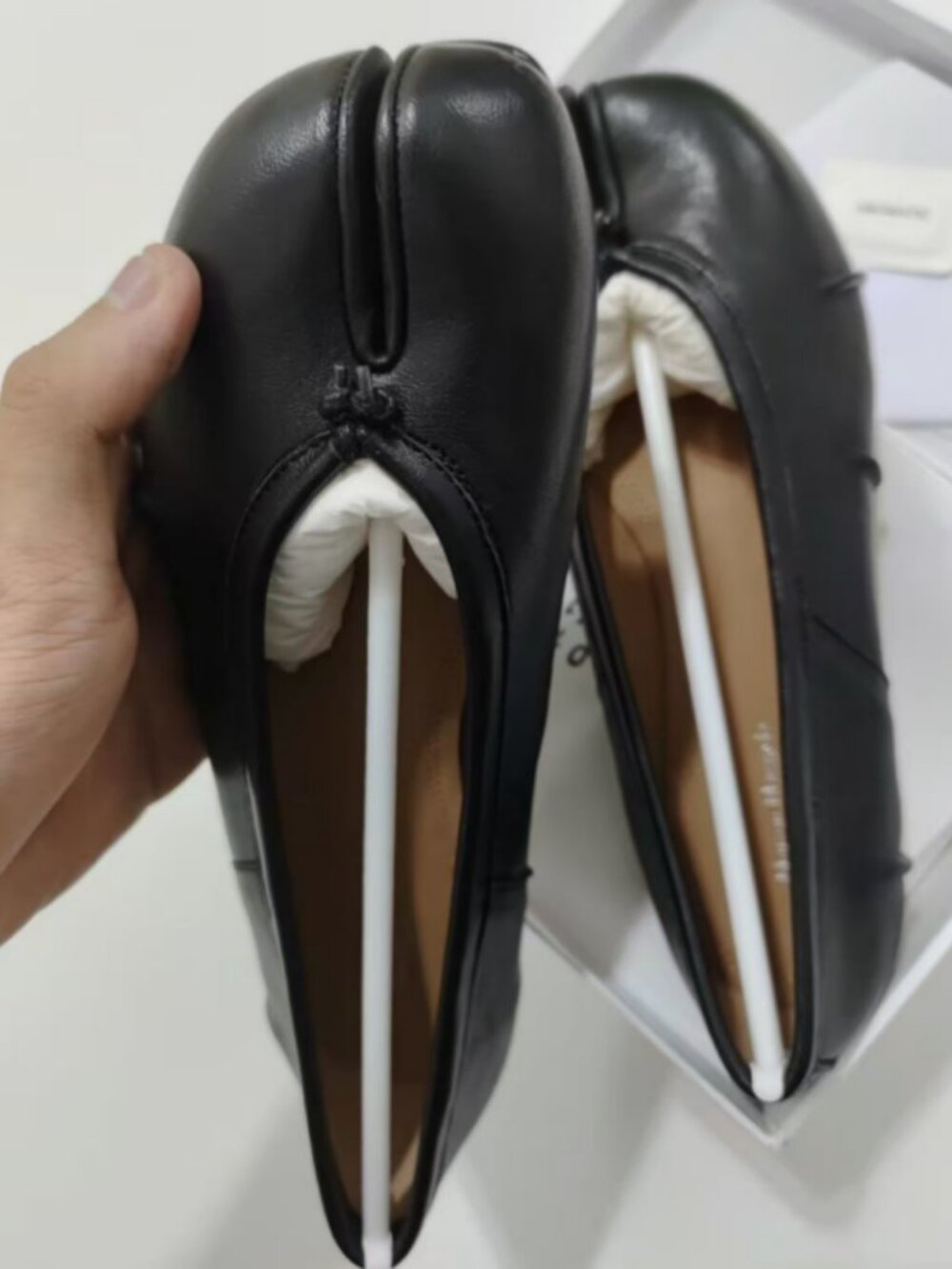 Maison Margiela Black Leather Tabi Split-Toe Ballet Flats - Picture 4 of 8